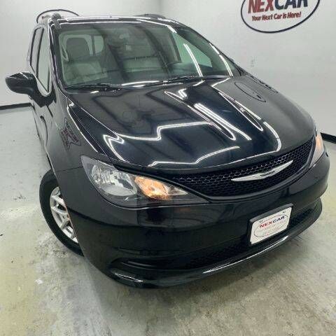 2021 CHRYSLER Voyager