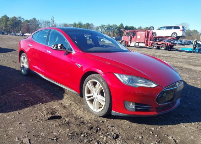 2015 TESLA Model S