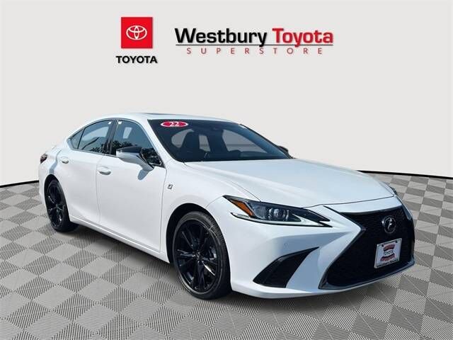 2022 LEXUS ES