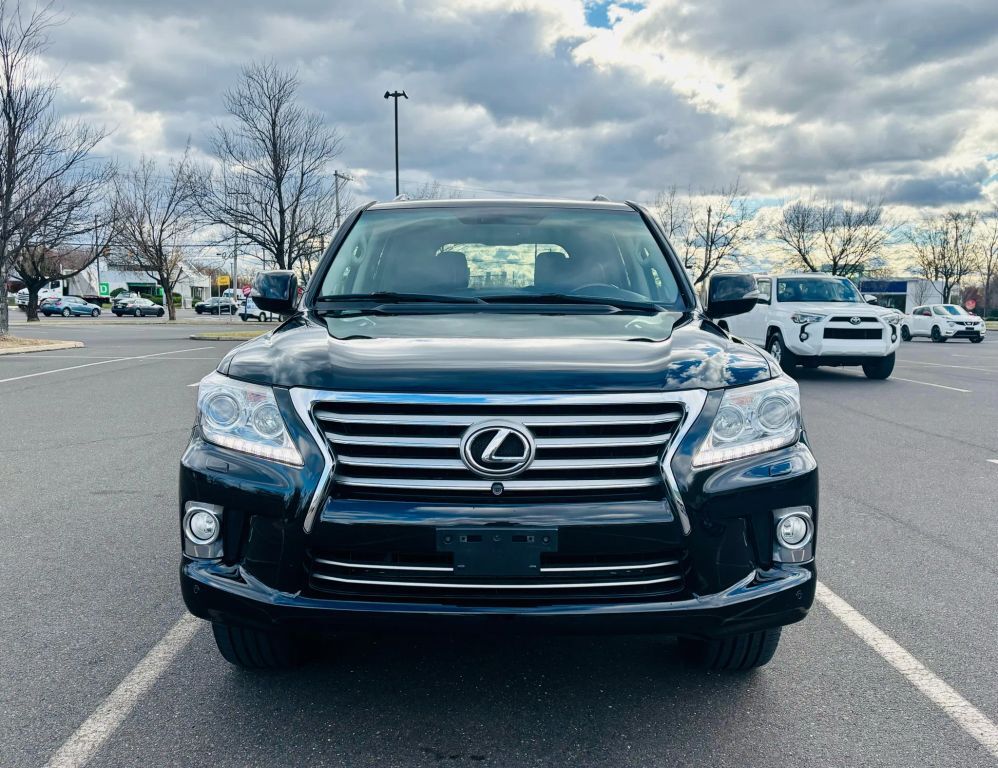 Lexus LX