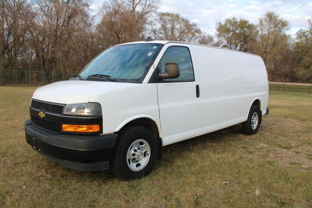 2020 CHEVROLET Express