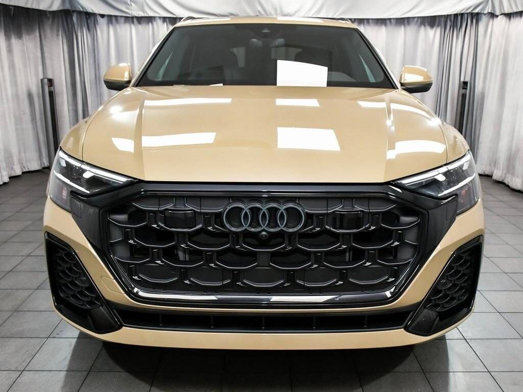 2024 Audi Q8