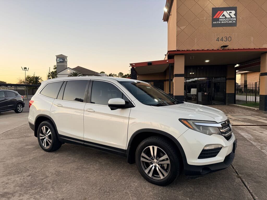2017 HONDA Pilot
