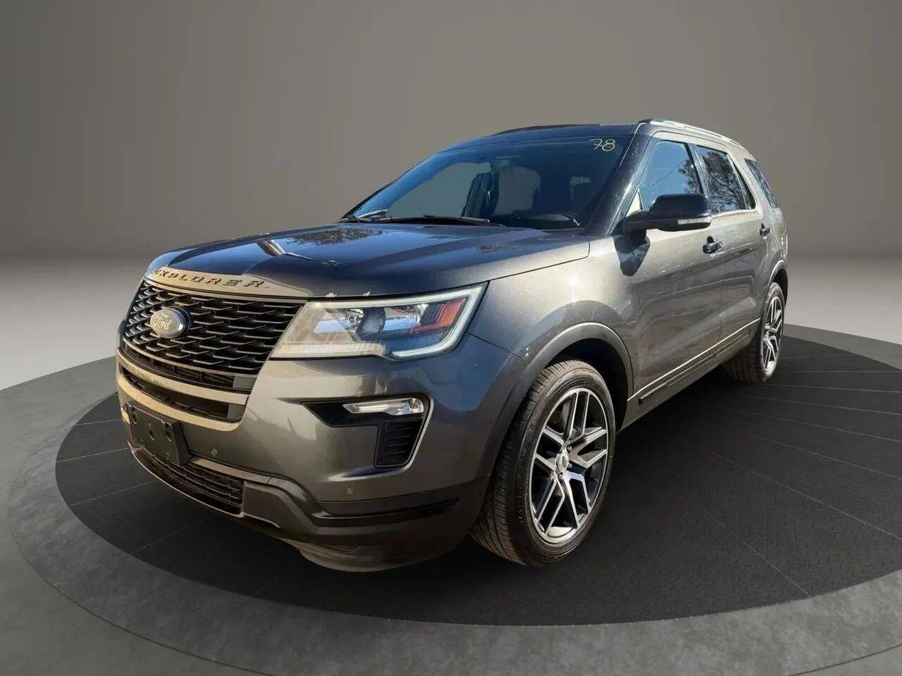 2018 FORD Explorer