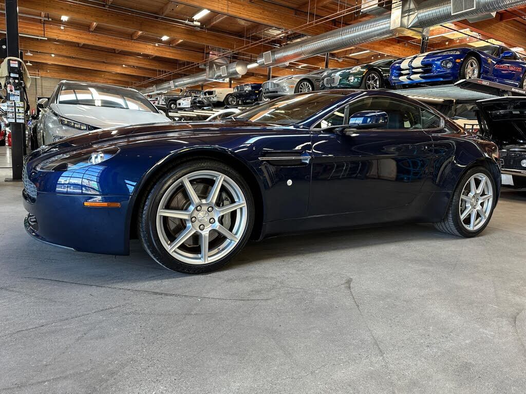 Aston Martin V8 Vantage