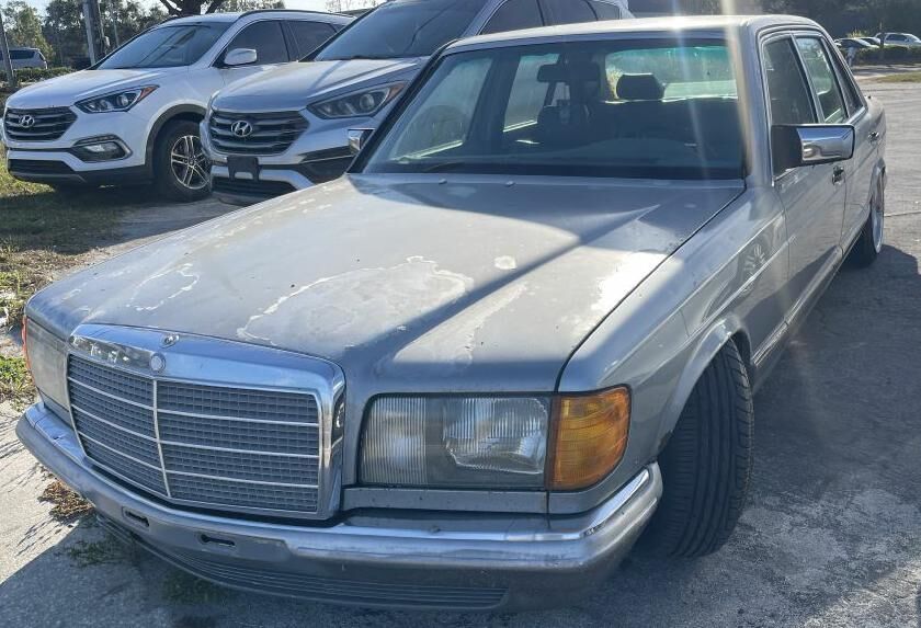 1984 MERCEDES-BENZ 500
