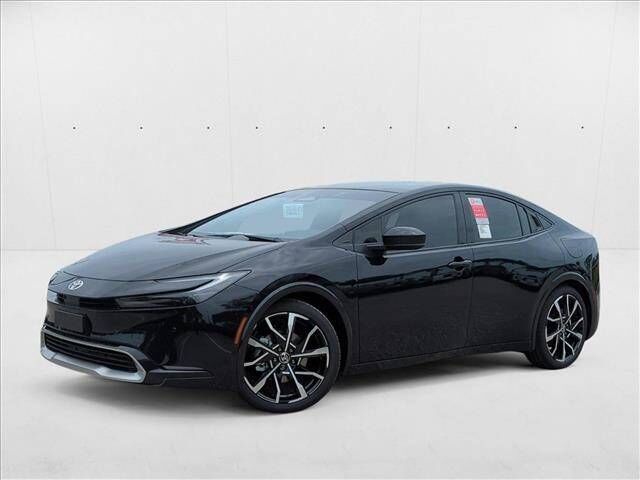 2025 TOYOTA Prius