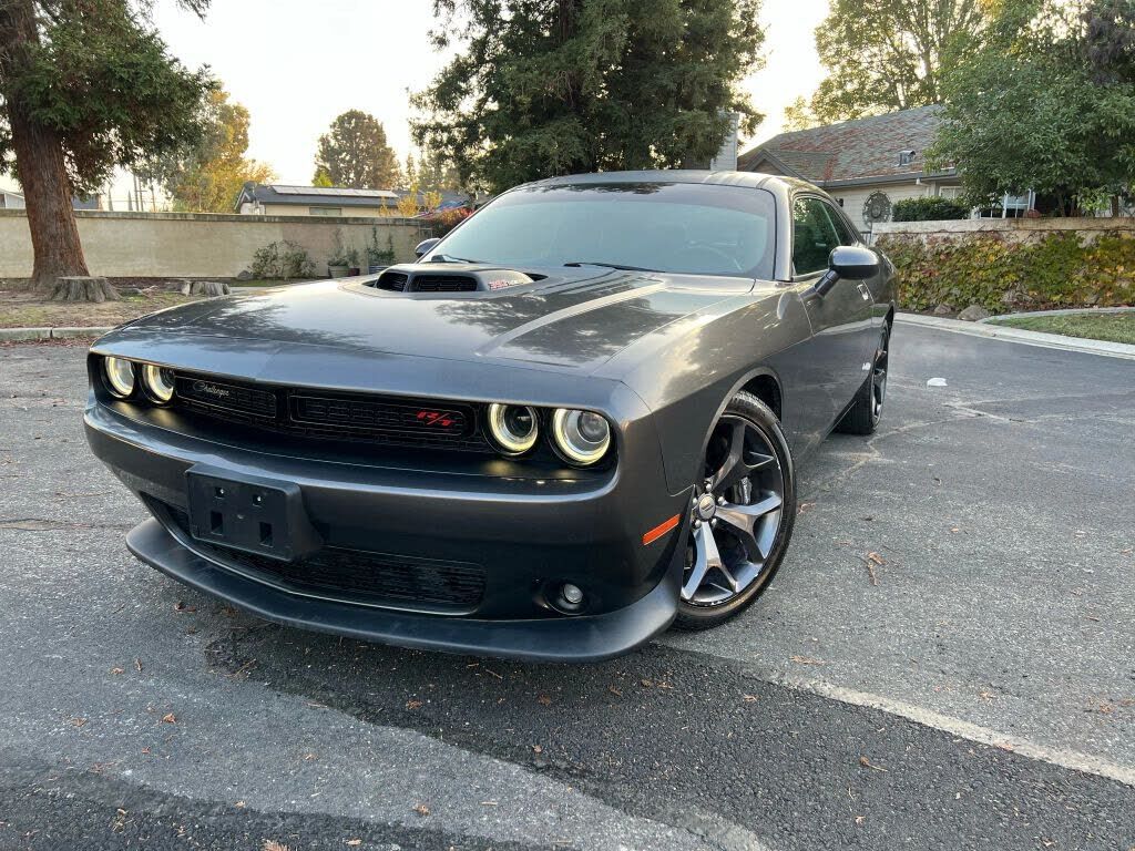 2017 DODGE Challenger