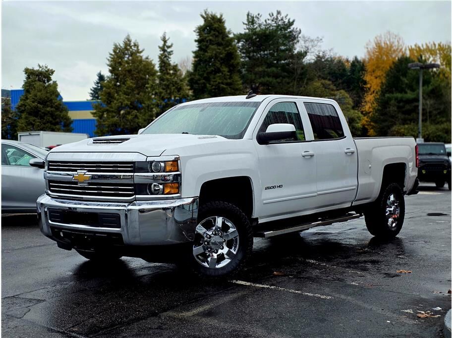 2018 CHEVROLET Silverado