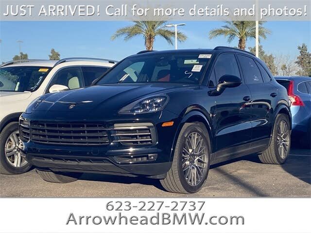 2023 PORSCHE Cayenne