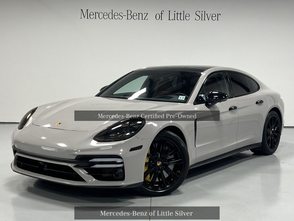 2022 PORSCHE Panamera