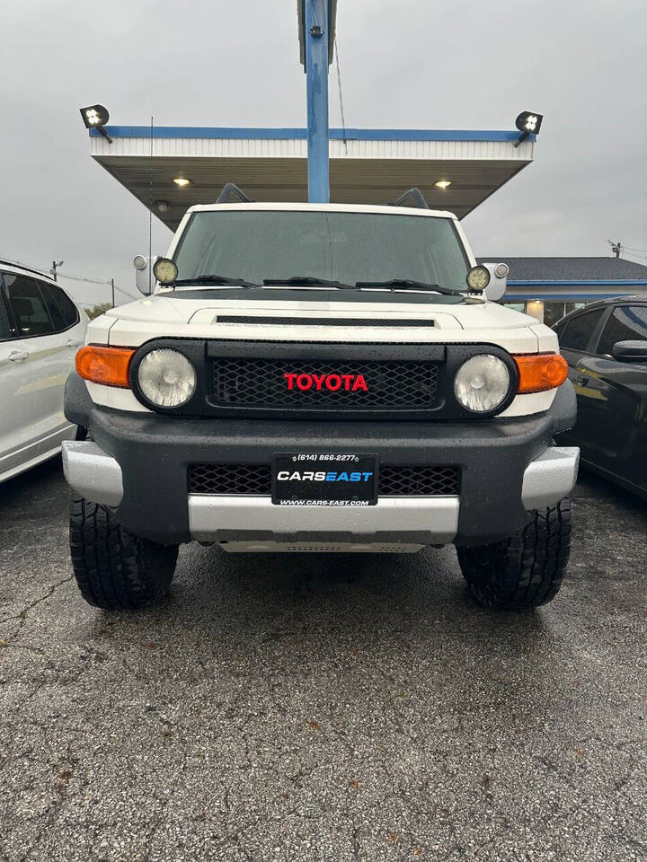 2011 TOYOTA FJ Cruiser
