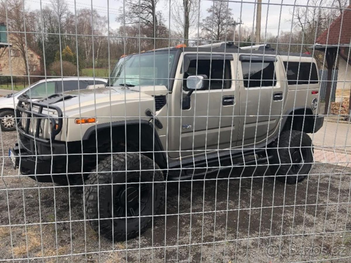 2004 HUMMER H2