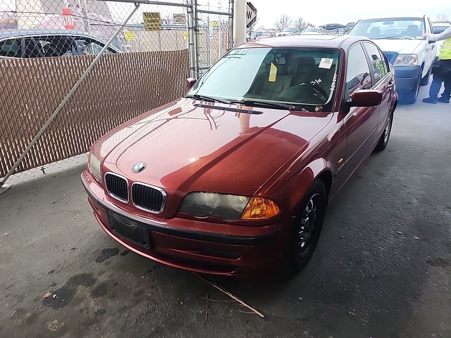 BMW 323i
