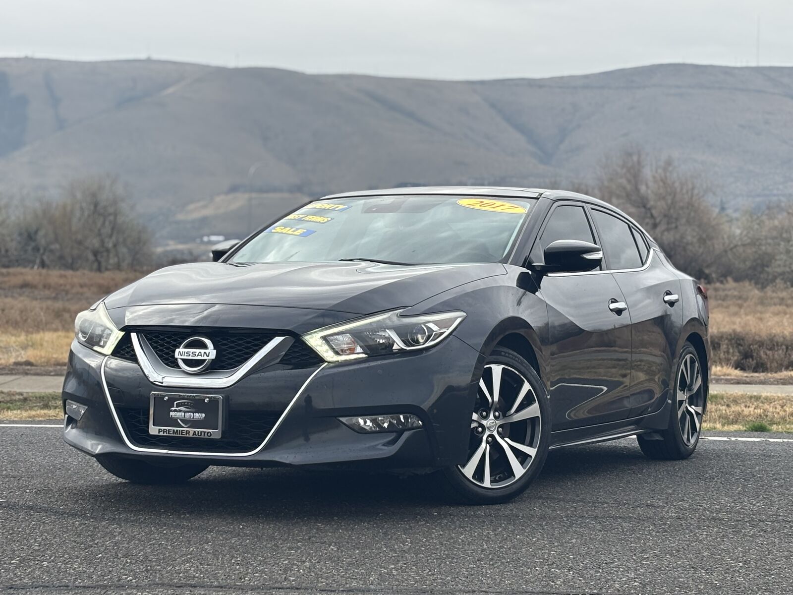 2017 NISSAN Maxima