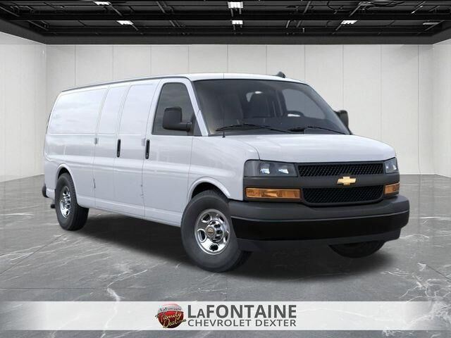 2025 CHEVROLET Express
