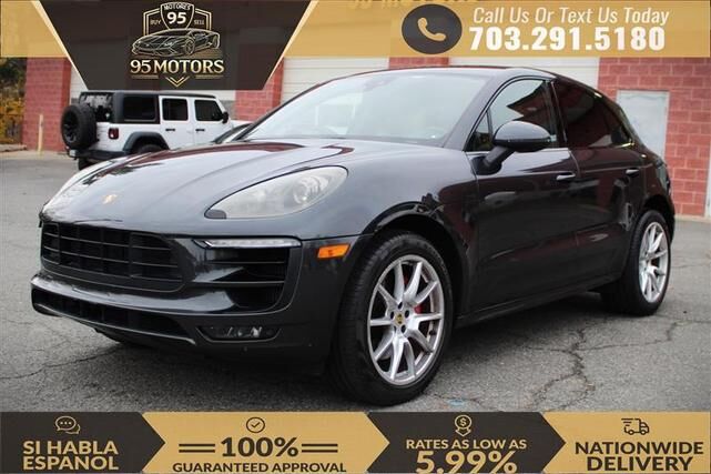 2017 PORSCHE Macan