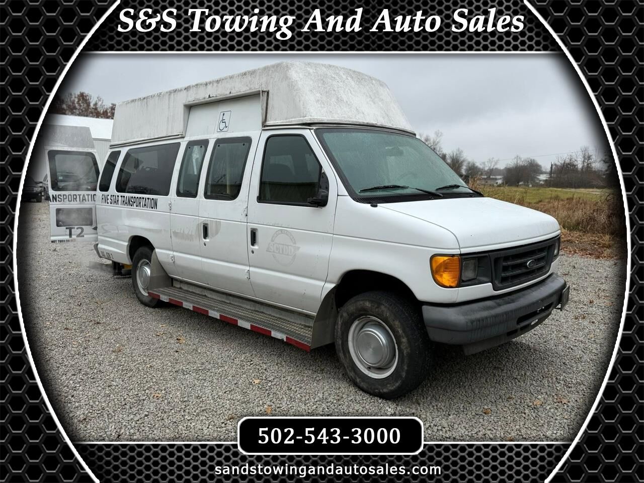 2005 FORD E-350
