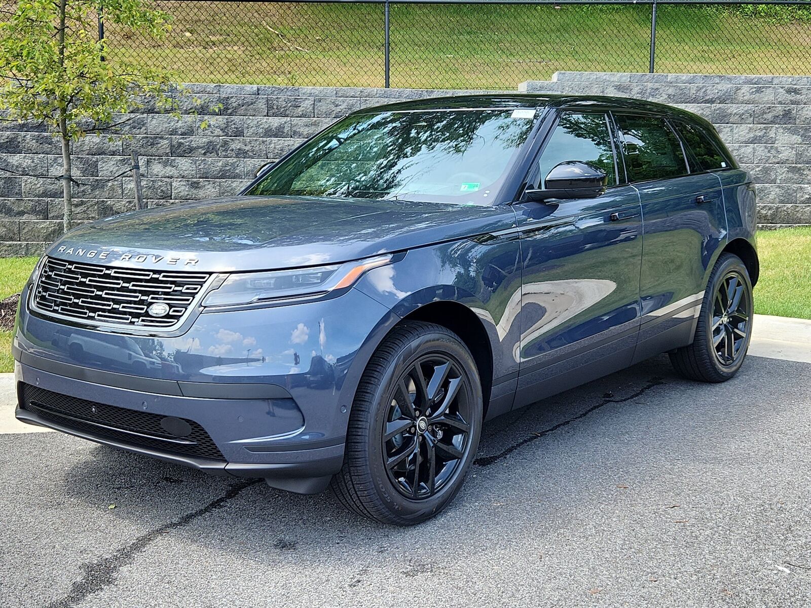 2026 LAND ROVER Range Rover Velar