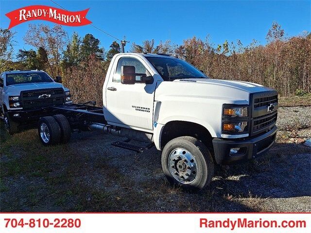 2024 GMC Silverado Medium Duty