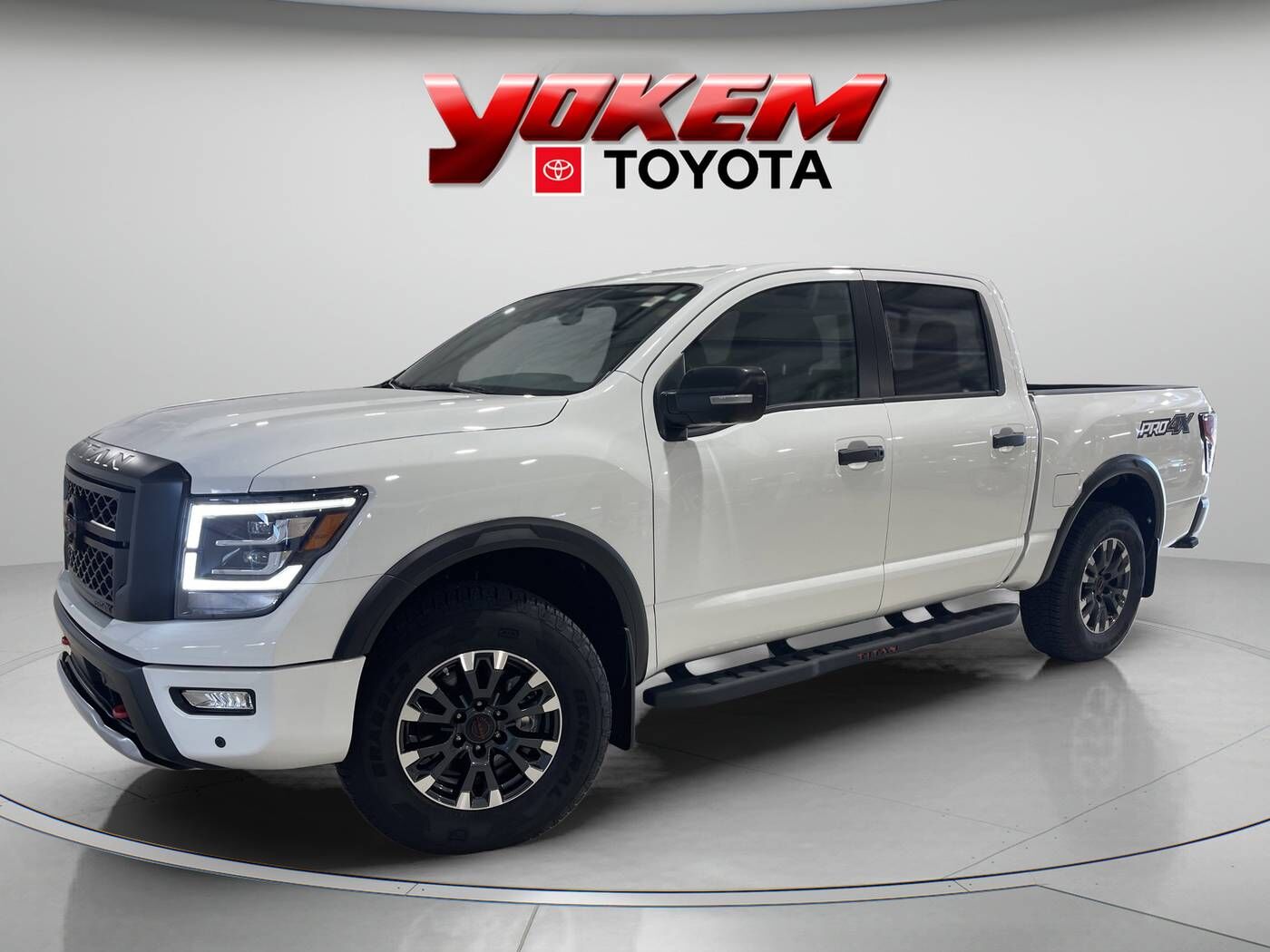 2024 NISSAN Titan