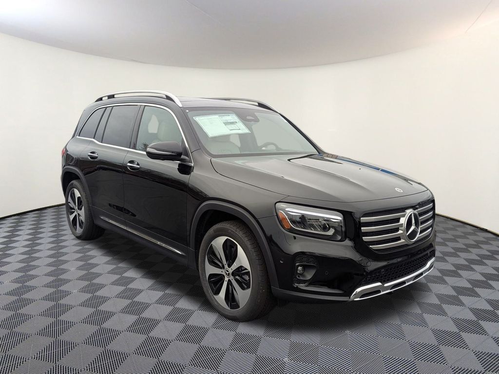 2026 MERCEDES-BENZ GLB-Class