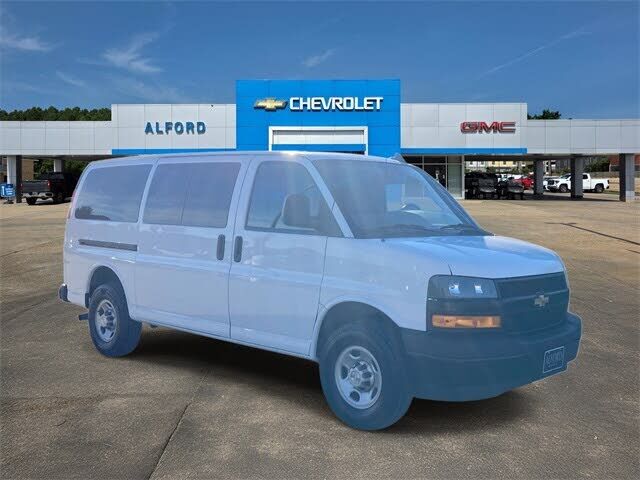 2023 CHEVROLET Express
