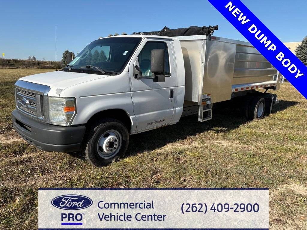 2011 FORD E-450