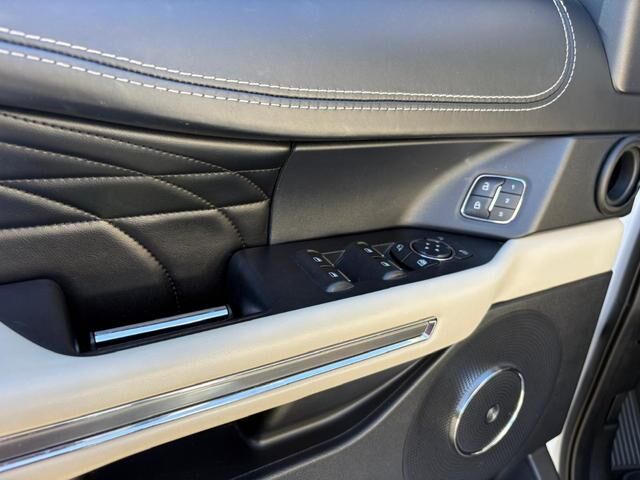 2020 FORD Expedition