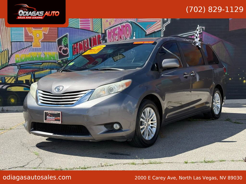2016 TOYOTA Sienna