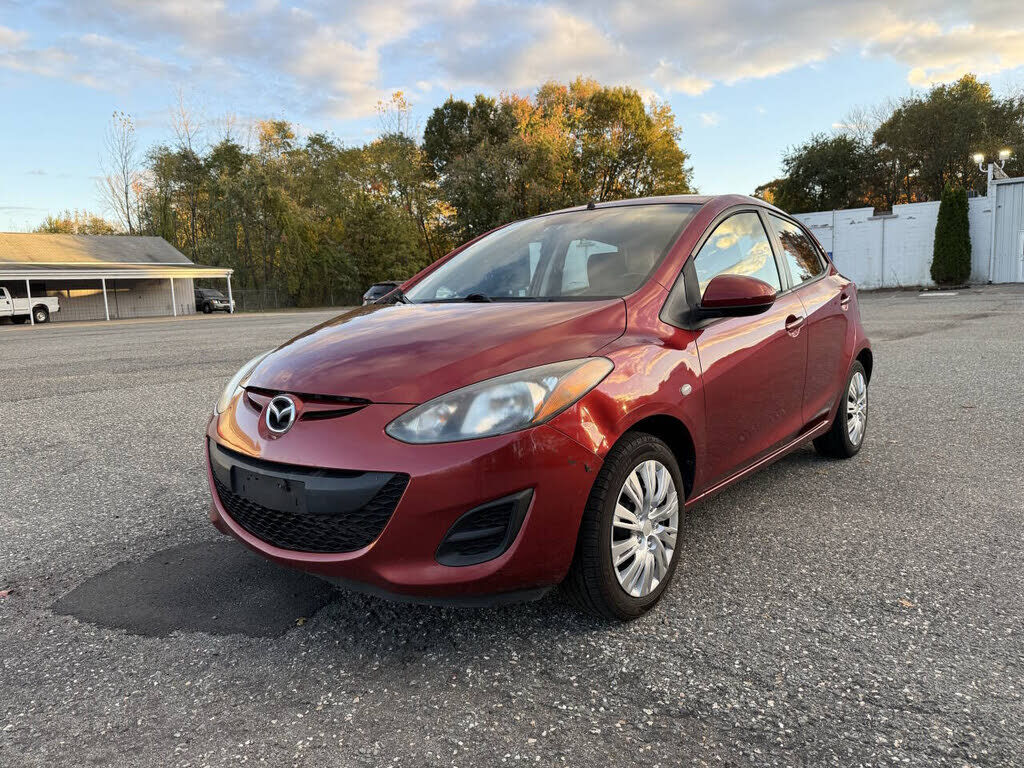 2014 MAZDA Mazda2