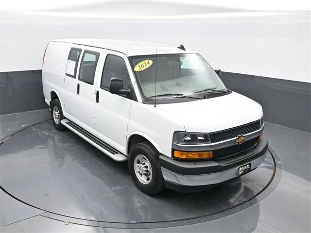 2024 CHEVROLET Express