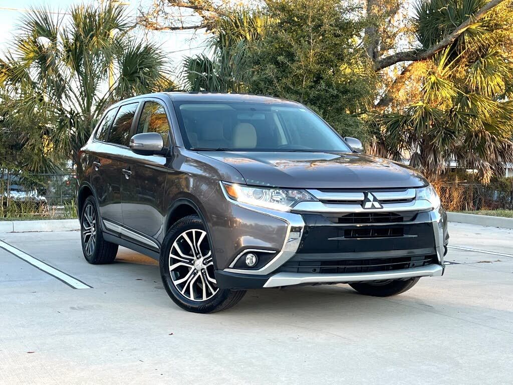 2017 MITSUBISHI Outlander