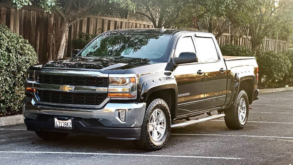 2018 CHEVROLET Silverado