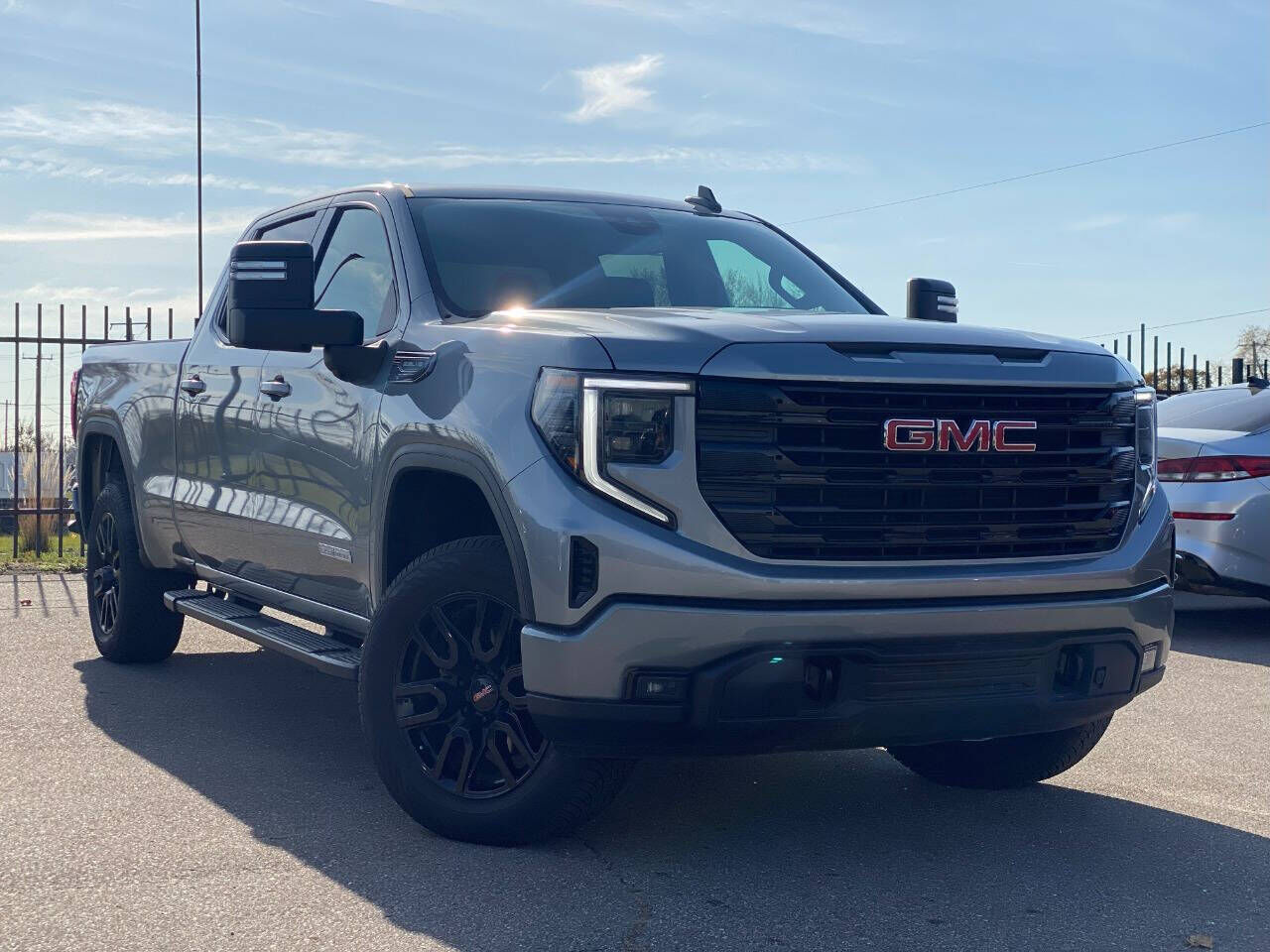 2023 GMC Sierra