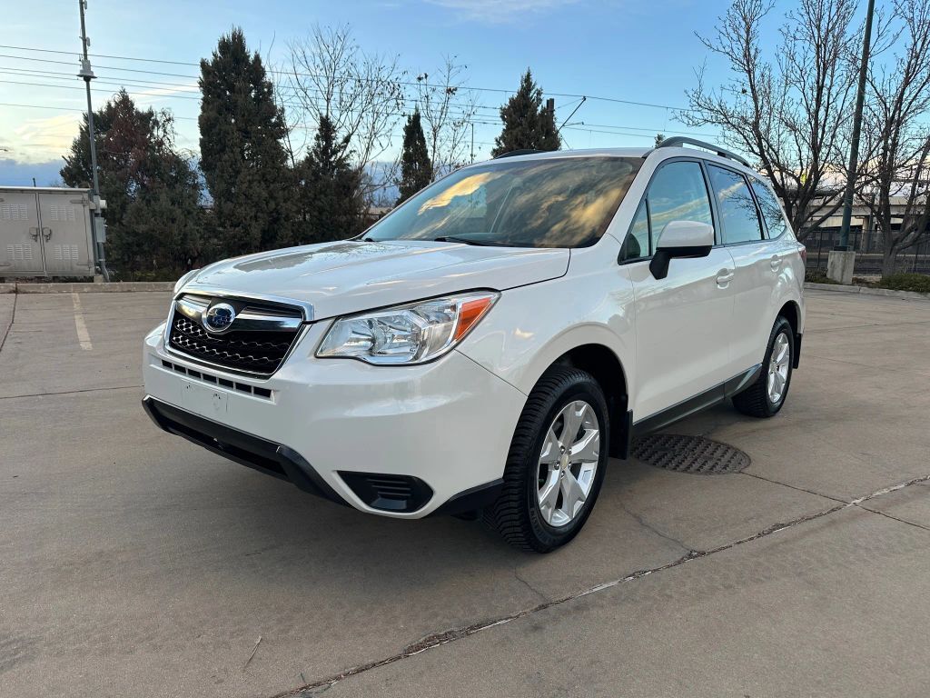 2016 SUBARU Forester