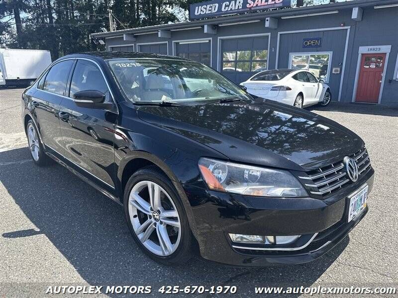 2013 VOLKSWAGEN Passat