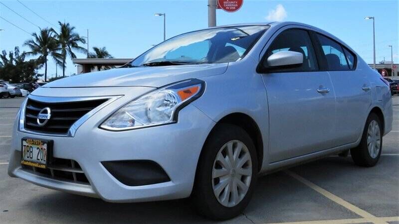 2017 NISSAN Versa