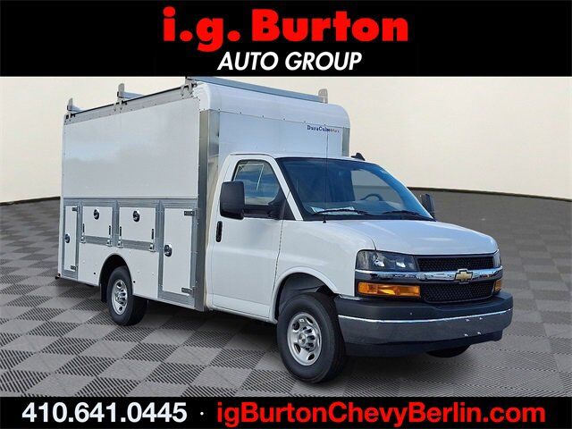 2025 CHEVROLET Express