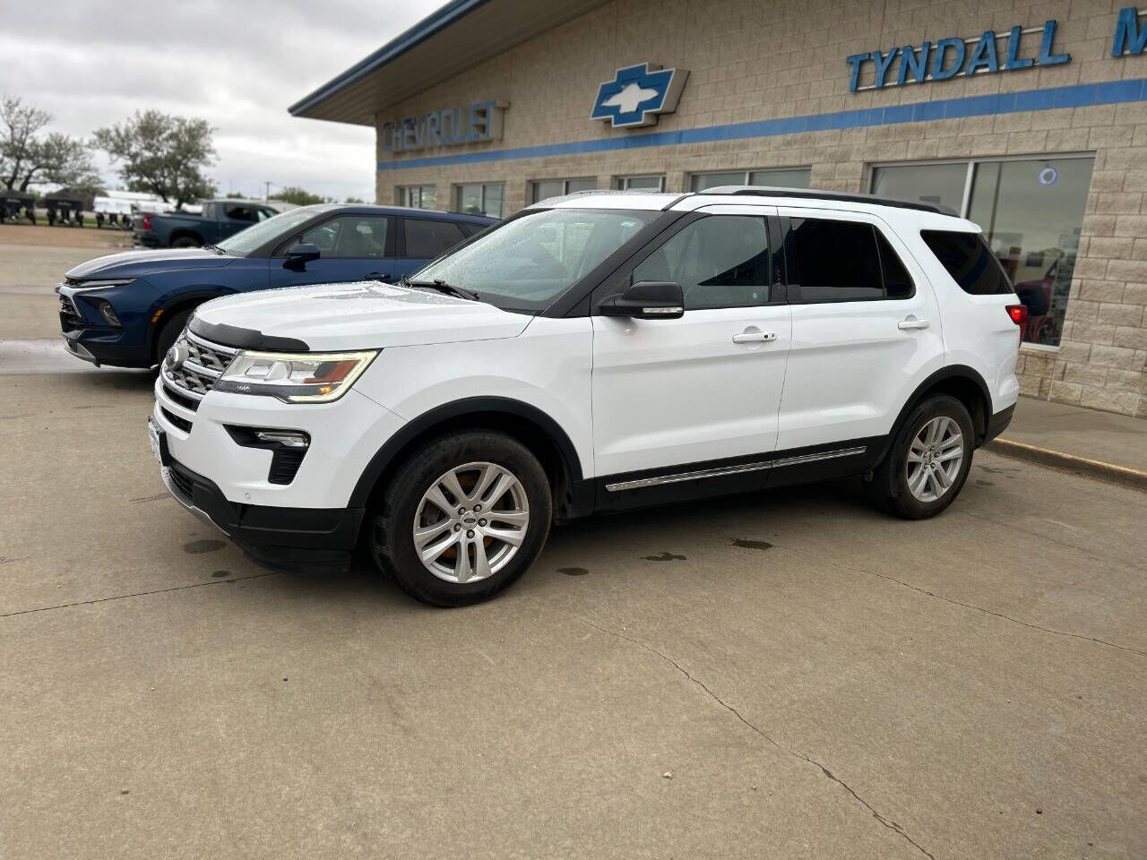 2018 FORD Explorer