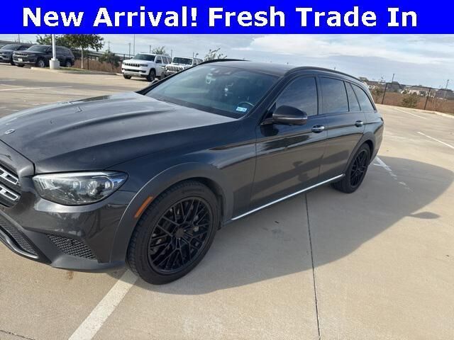 2022 MERCEDES-BENZ E-Class