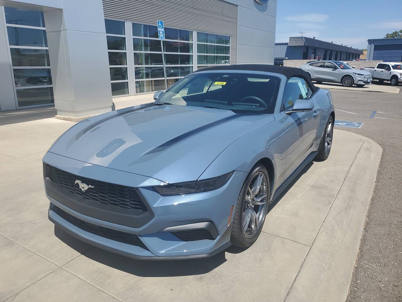 2025 FORD Mustang