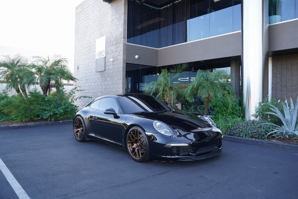 2012 PORSCHE 911