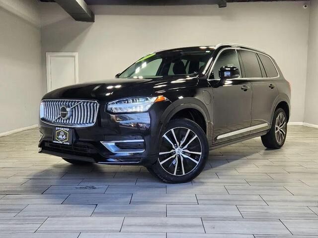 2022 VOLVO XC90