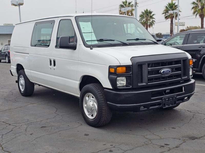 2012 FORD E-250