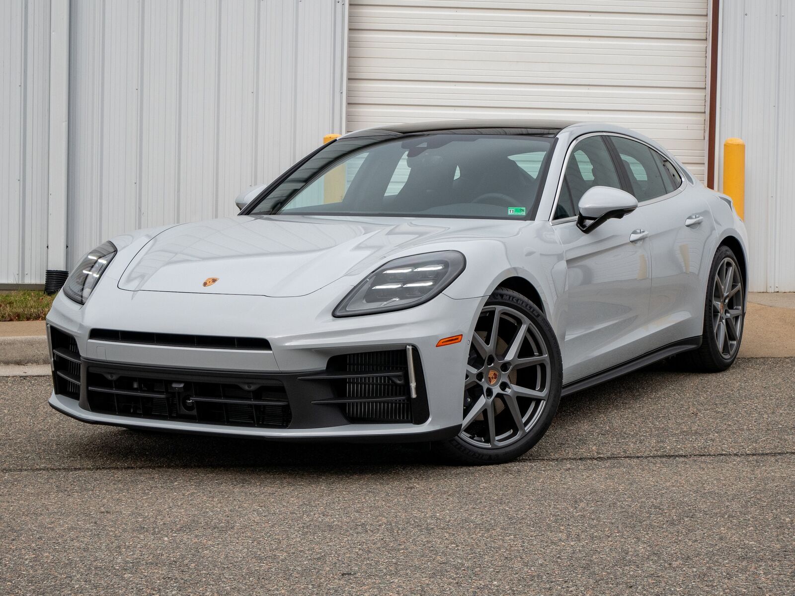 2026 PORSCHE Panamera