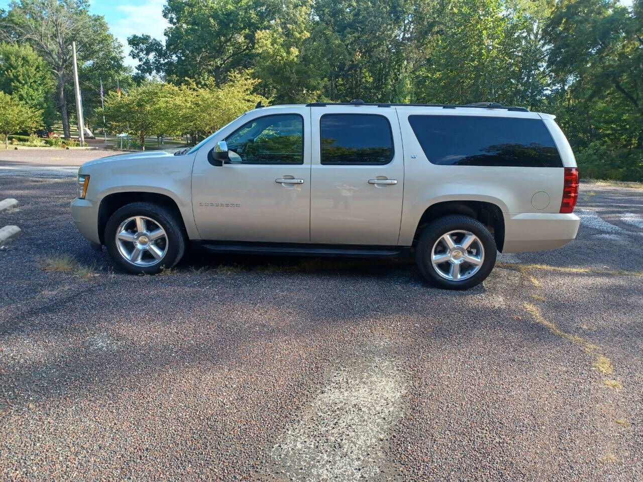 2013 CHEVROLET Suburban