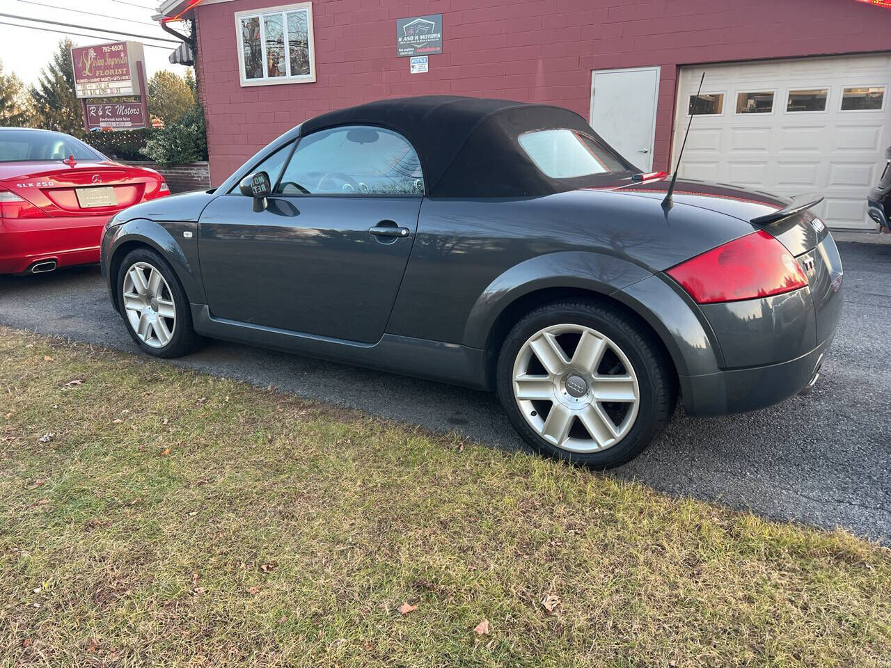 2004 Audi TT