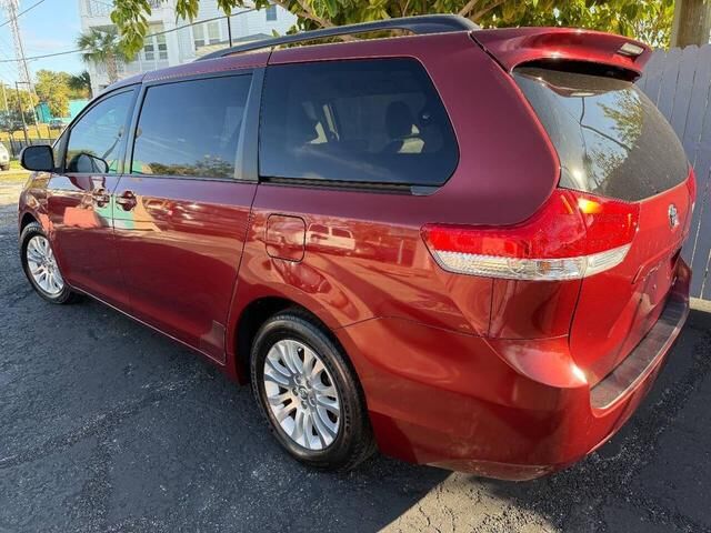 Toyota Sienna