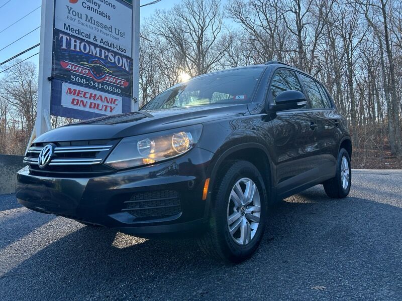 2016 VOLKSWAGEN Tiguan
